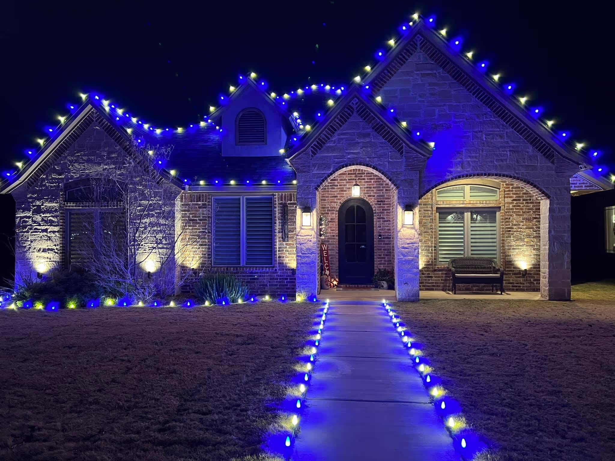 Holiday light installation by Howdy Holiday Lights